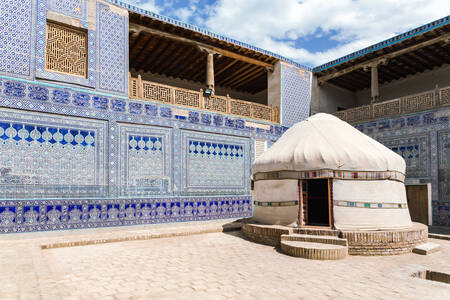 Uzbek yurt