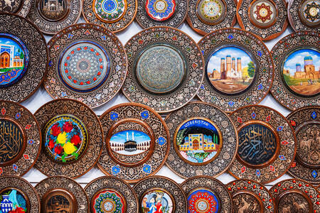 Piring kayu Uzbekistan
