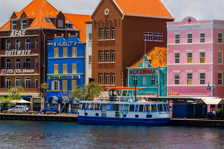 Casas coloridas em Willemstad