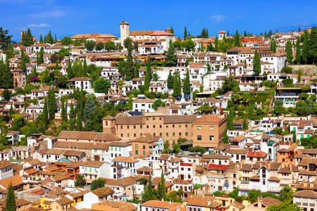 Pemandangan distrik Albaicín di Granada