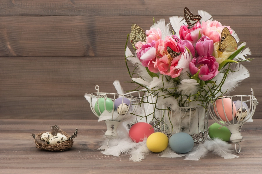 A bouquet of tulips and eggs