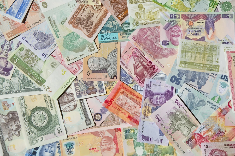 Sammlung von Banknoten aus verschiedenen Ländern