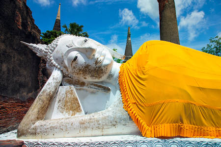 Buda u hramu Wat Yai Chai Monghon