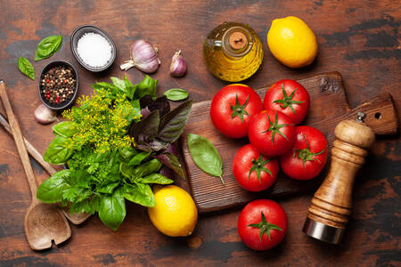 Tomaten, kruiden en specerijen