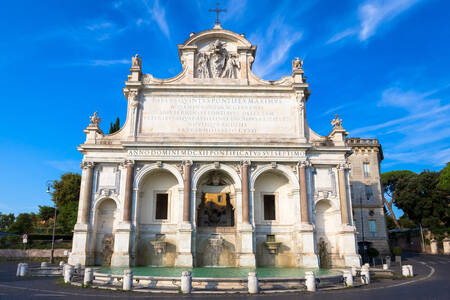 Aqua Paola Fountain