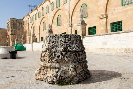 Curtea Moscheei El Aqsa din Ierusalim