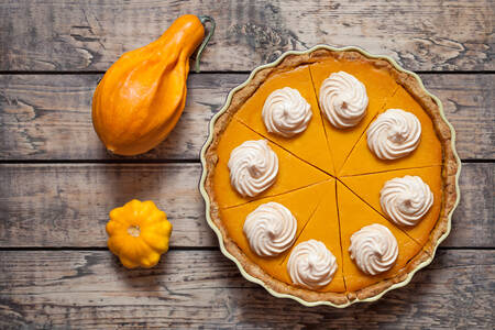 Pumpkin pie with cream