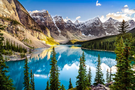Moraine Lake en bergketen