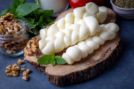 Erzurumi fonott sajt