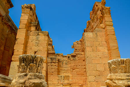 Ruïnes van de tempel van de stad Sbeitla