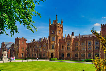 Queens Üniversitesi Belfast
