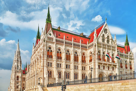 Унгарски парламент