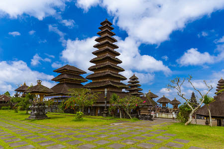 Meru-torens van de Pura Besakih-tempel