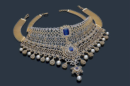 Indian gold jewelry