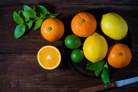 Pomorandže, limete i limuni
