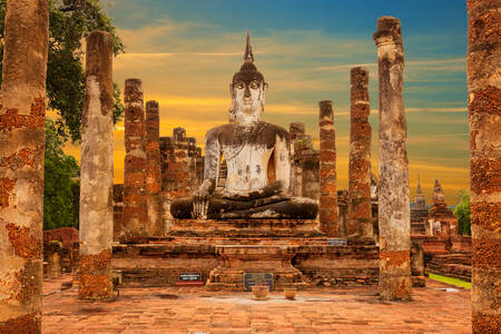 Huge Buddha statue