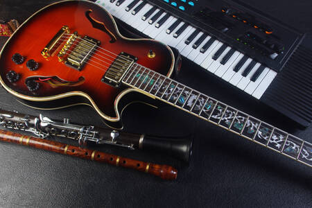 E-Gitarre, Klarinette und Flöte
