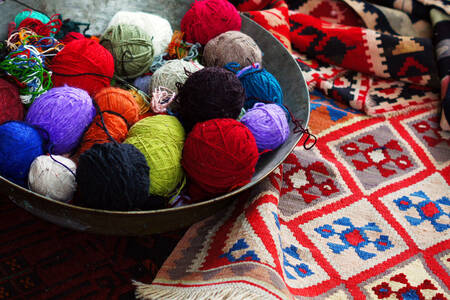 Balls of wool and carpets