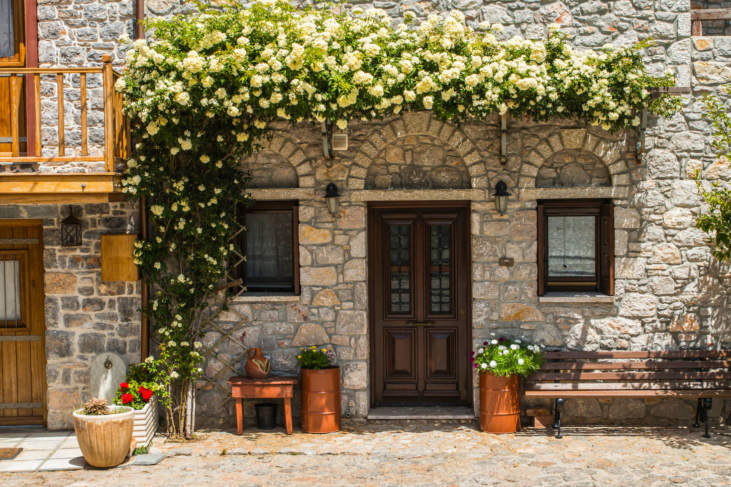 Фото итальянский дом фасад окно Серенада