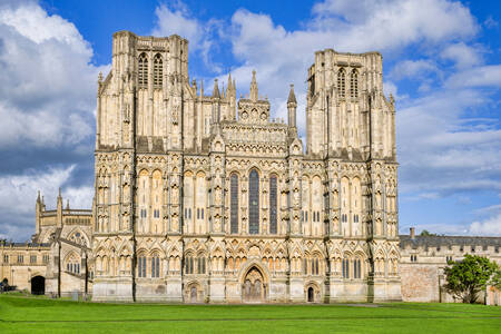 West facade of Wells Cathedral