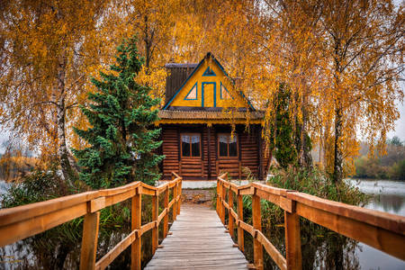 Casa de pescador en el pueblo de Stary Solotvin