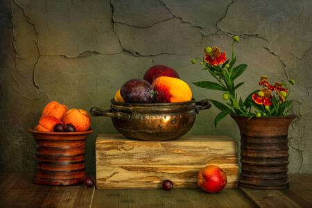 Voće i cveće na stolu
