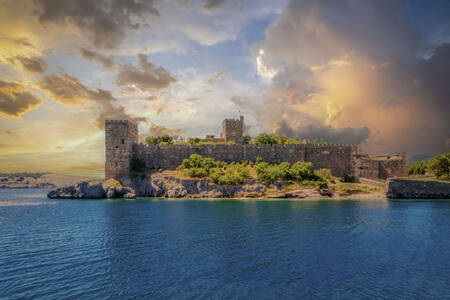 Вид на замок Святого Петра в Бодрумі