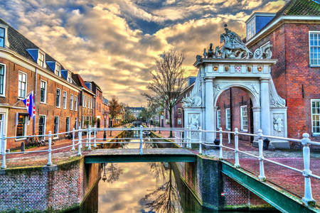 Canalele de la Leiden