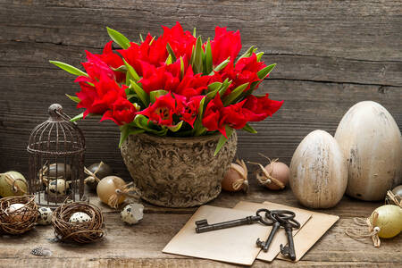 Tulipes dans un pot de fleurs