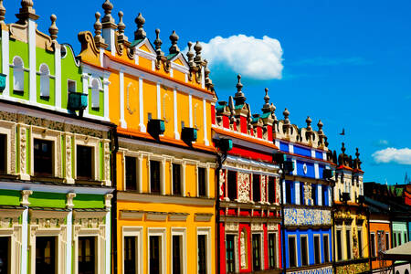 Farebné fasády v meste Zamość