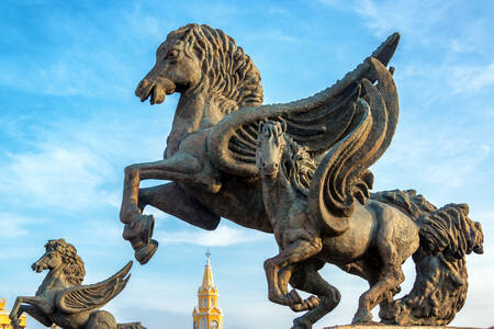 Statuen von Pegasus