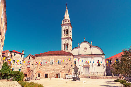 Kerk in de stad Jelsa, Kroatië