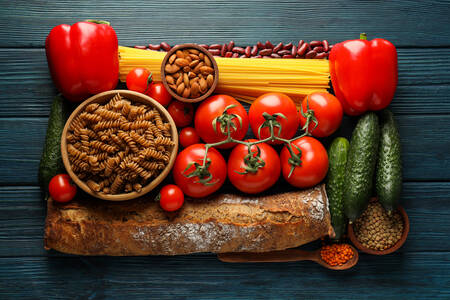Gemüse, Brot und Pasta