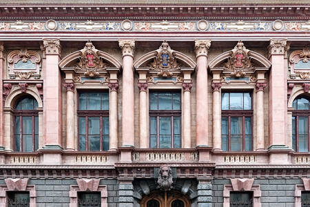 Fasada palate Tolstih