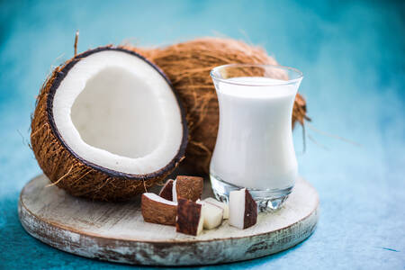 Kokos a kokosové mléko