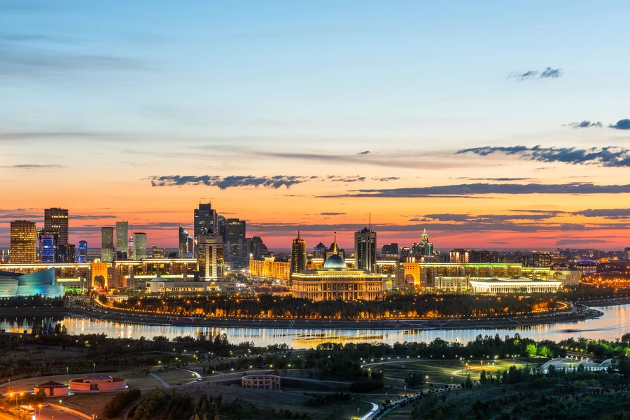 Õhtutaevas Astana kohal