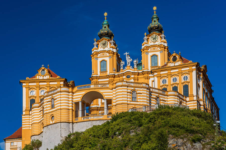 YSKL la Poderosa en Vivo 104.1 MHz FM, San Salvador, El Salvador