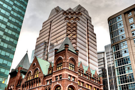 Edifícios novos e antigos de Toronto