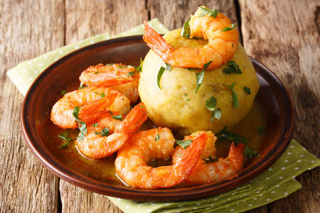 Mofongo with shrimps