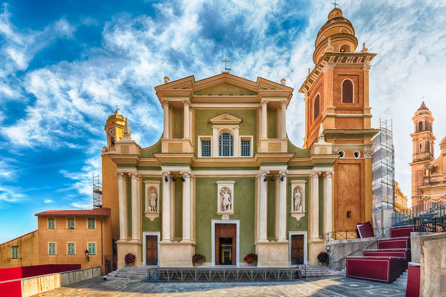 Bazilika Svetog Mihaila Arhanđela, Menton