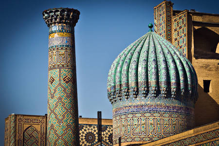 Fragmento da mesquita na praça Registan