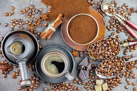 Café e grãos de café