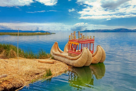 Čamac na jezeru Titicaca