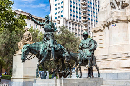 Statue di Don Chisciotte e Sancho Panza