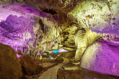 Пещера Прометей
