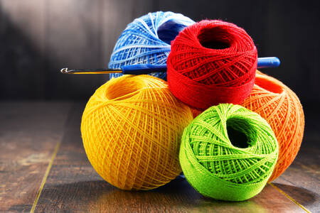 Fio multicolorido para tricô