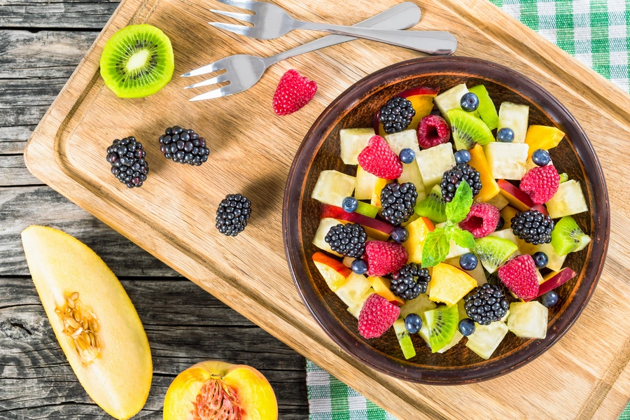 Fruit and berry salad
