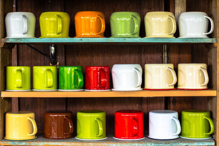 Tazas de hierro multicolores