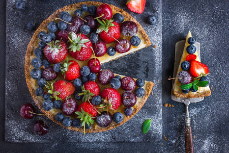 Cheesecake cu fructe de pădure proaspete de vară