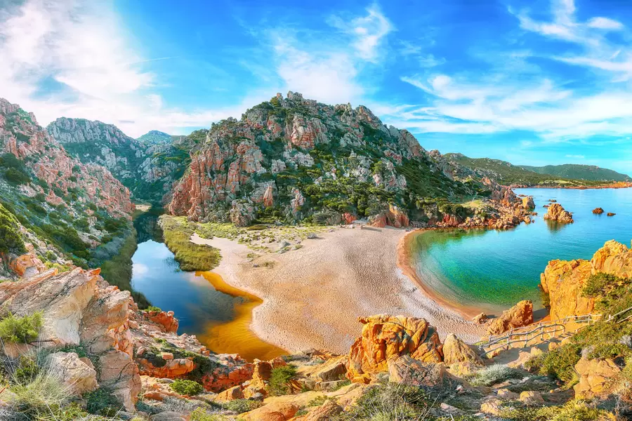 Παραλία Li Cossi στην Costa Paradiso